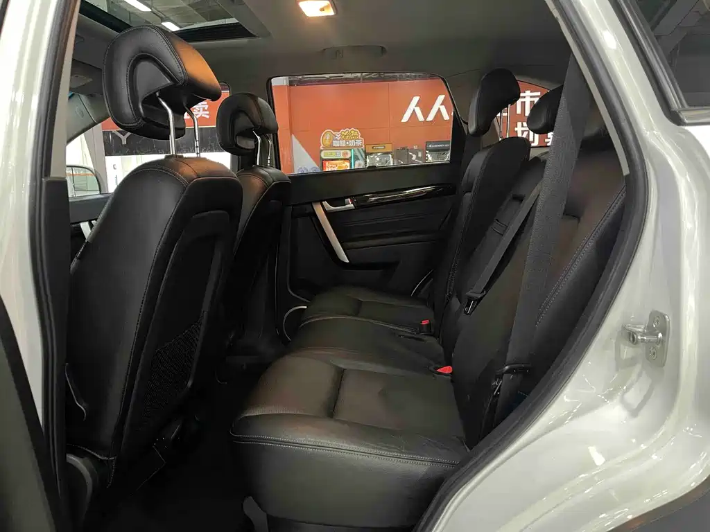 Chevrolet Captiva 2017 — фото 12