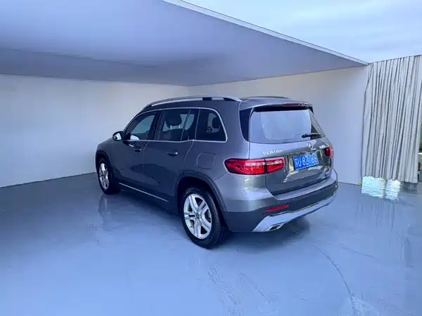 Mercedes-Benz GLB 2021