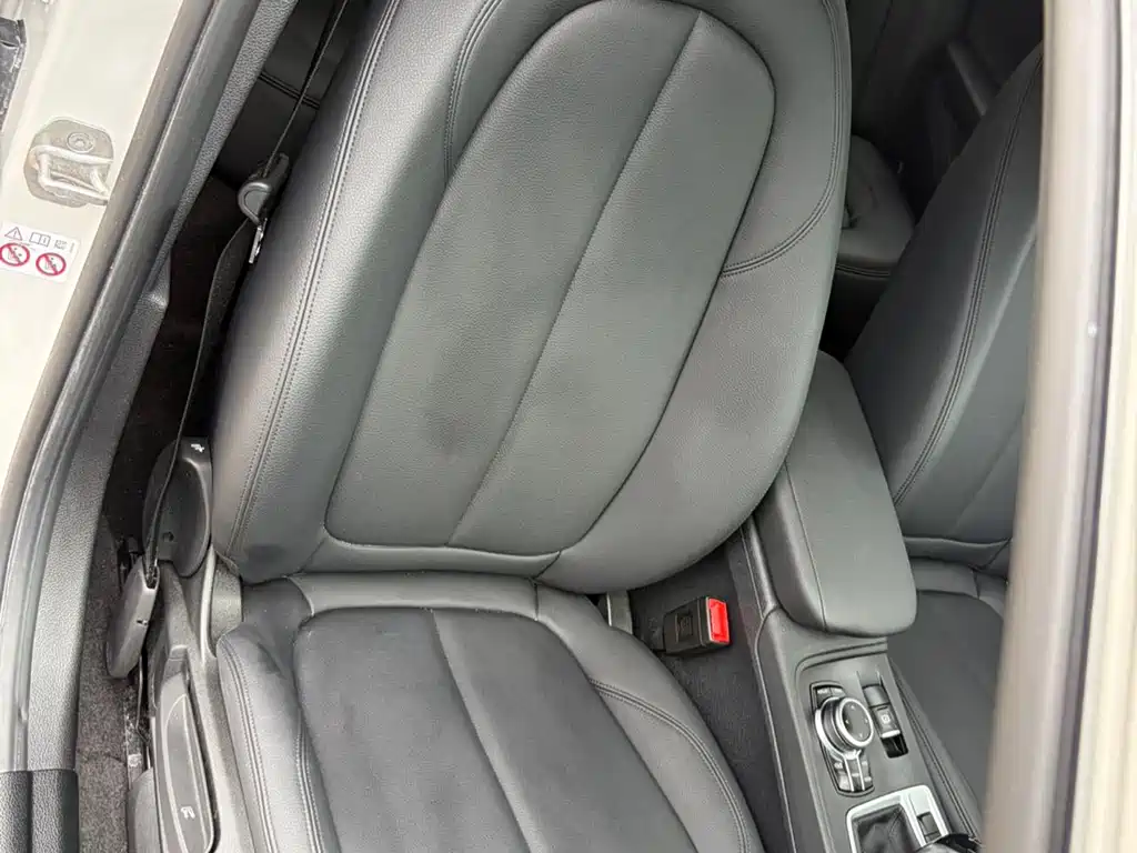 BMW 1 Series 2022 — фото 10