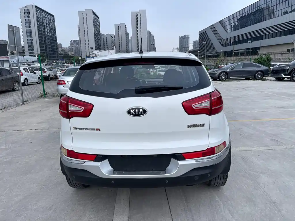 Kia Sportage 2012 — фото 6