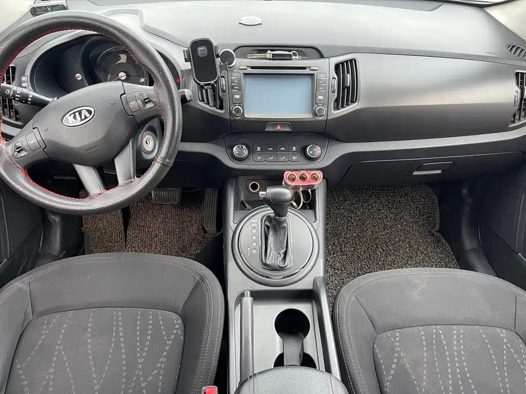 Kia Sportage 2012 — фото 11