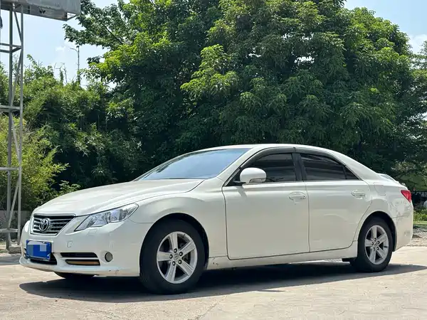 Toyota Reiz 2011