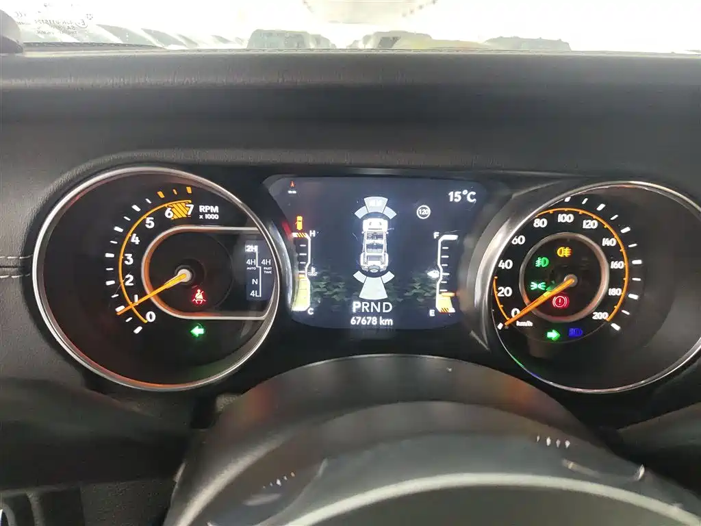 Jeep Wrangler 2020 — фото 12