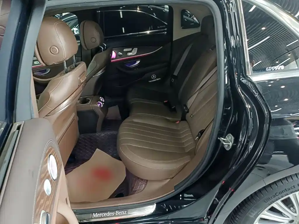 Mercedes-Benz E-Class 2020 — фото 17