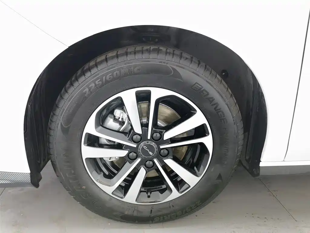BYD Seal 05 DM-i 2025 — фото 17