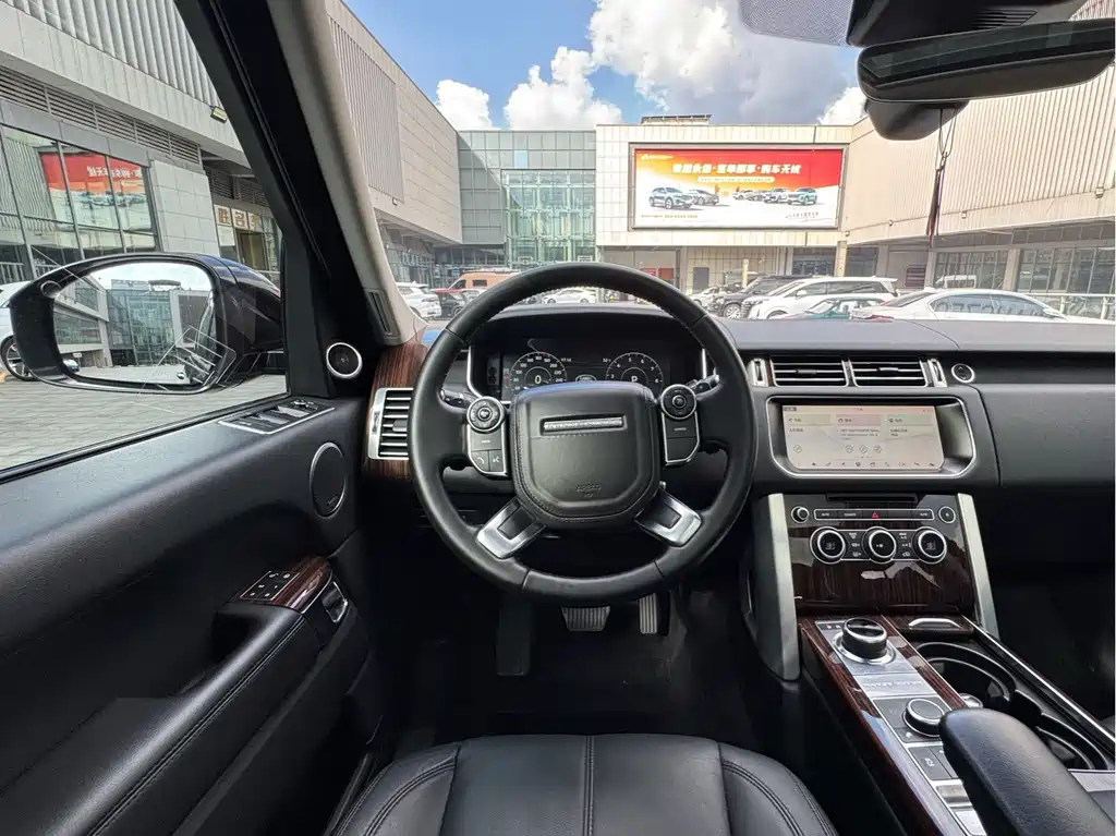 Land Rover Range Rover 2018 — фото 17