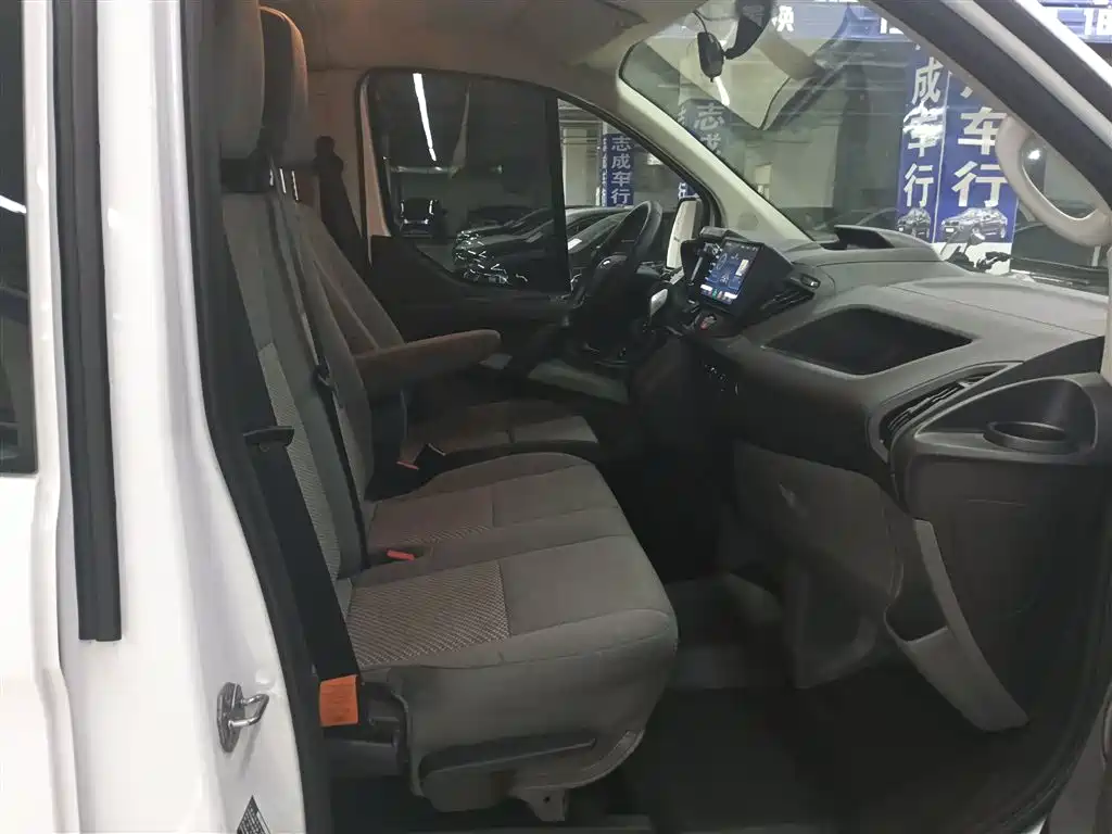 Ford Transit 2022 — фото 16