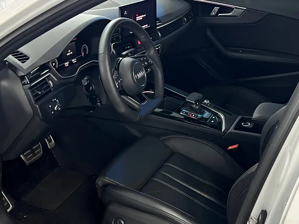 Audi A4L 2025