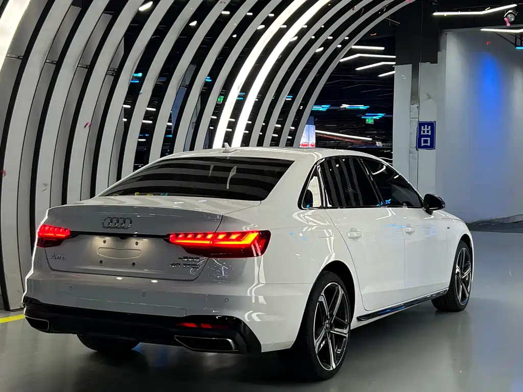 Audi A4L 2025 — фото 14