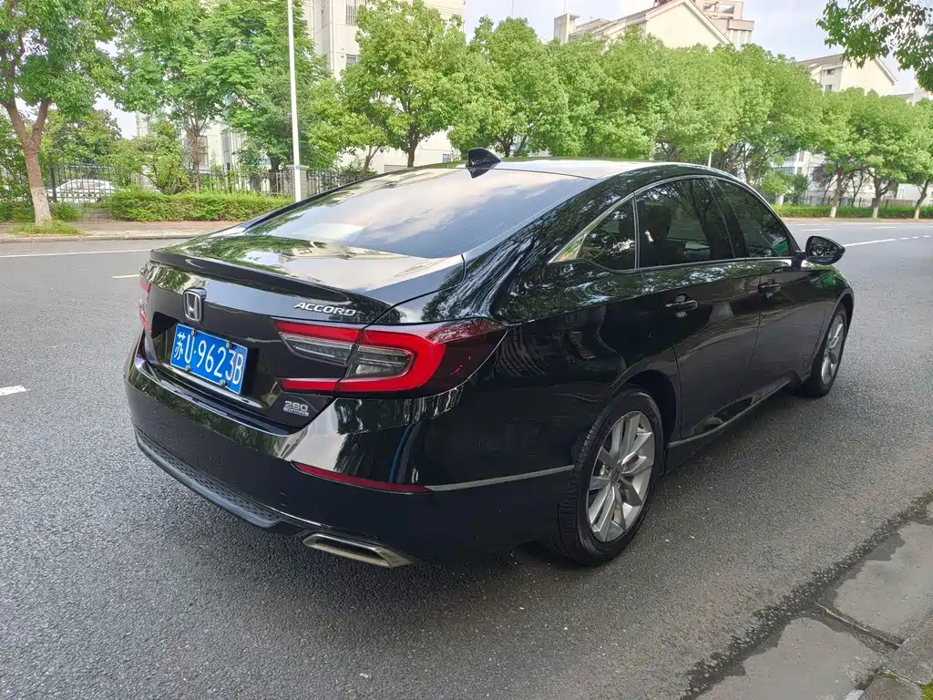 Honda Accord 2021 — фото 10