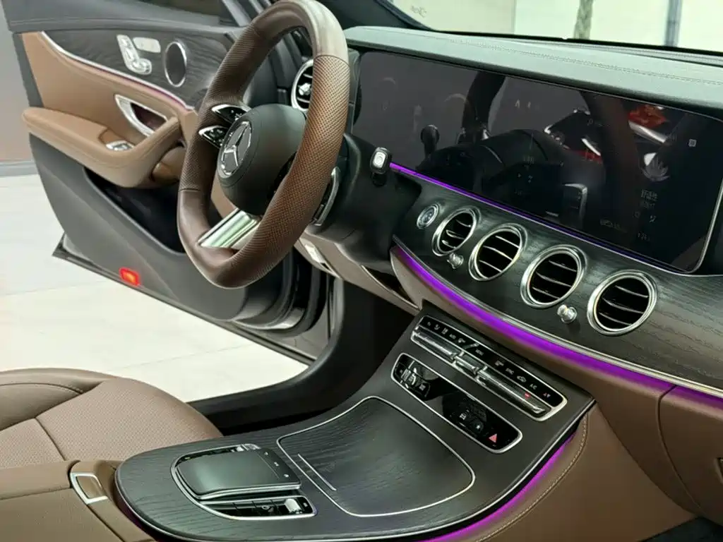 Mercedes-Benz E-Class 2023 — фото 22