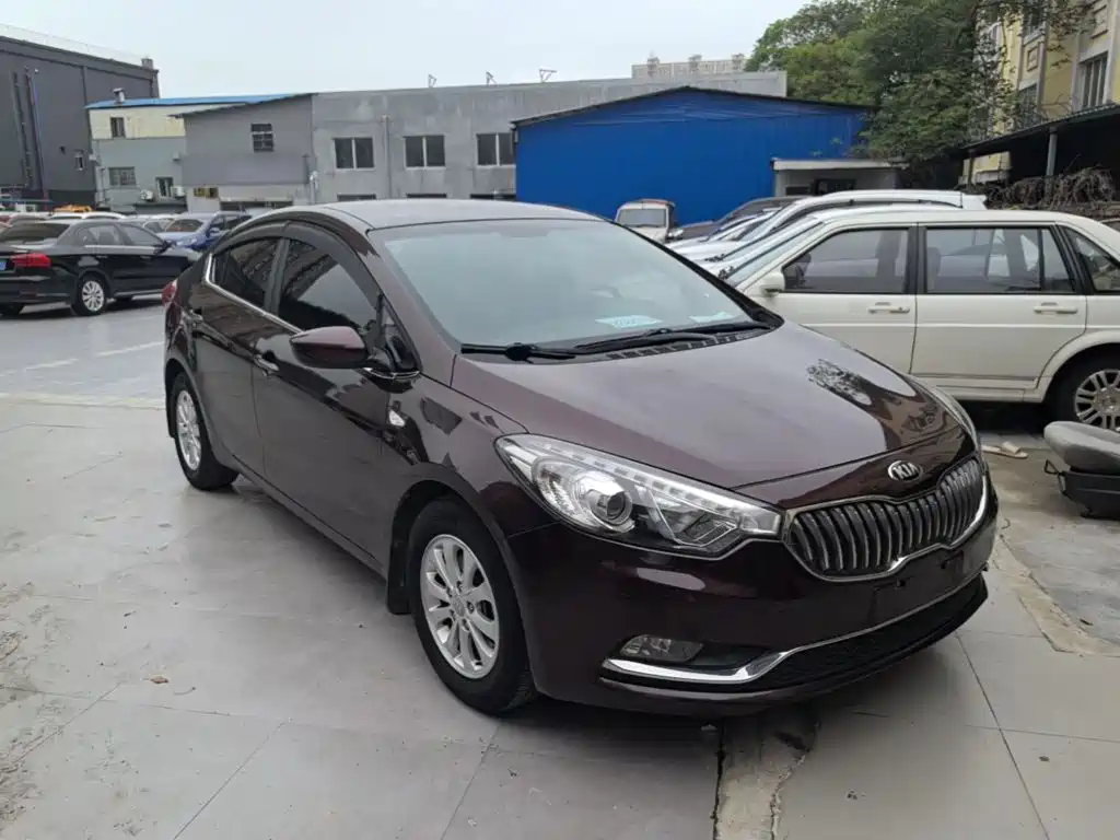 Kia K3 2015 — фото 12