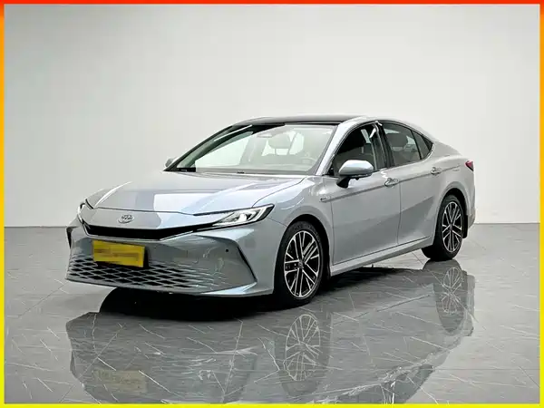 Toyota Camry 2025