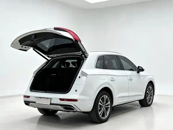Audi Q5L 2020