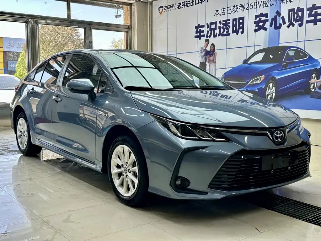 Toyota Corolla 2023 — фото 3