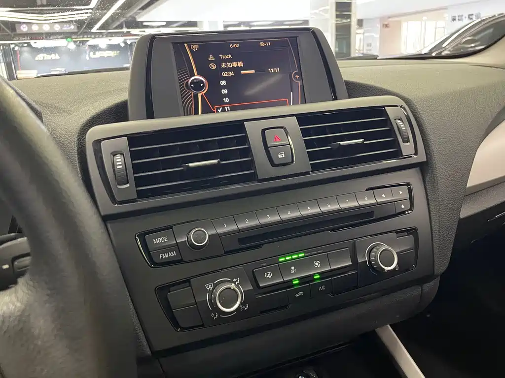 BMW 1 Series 2014 — фото 19