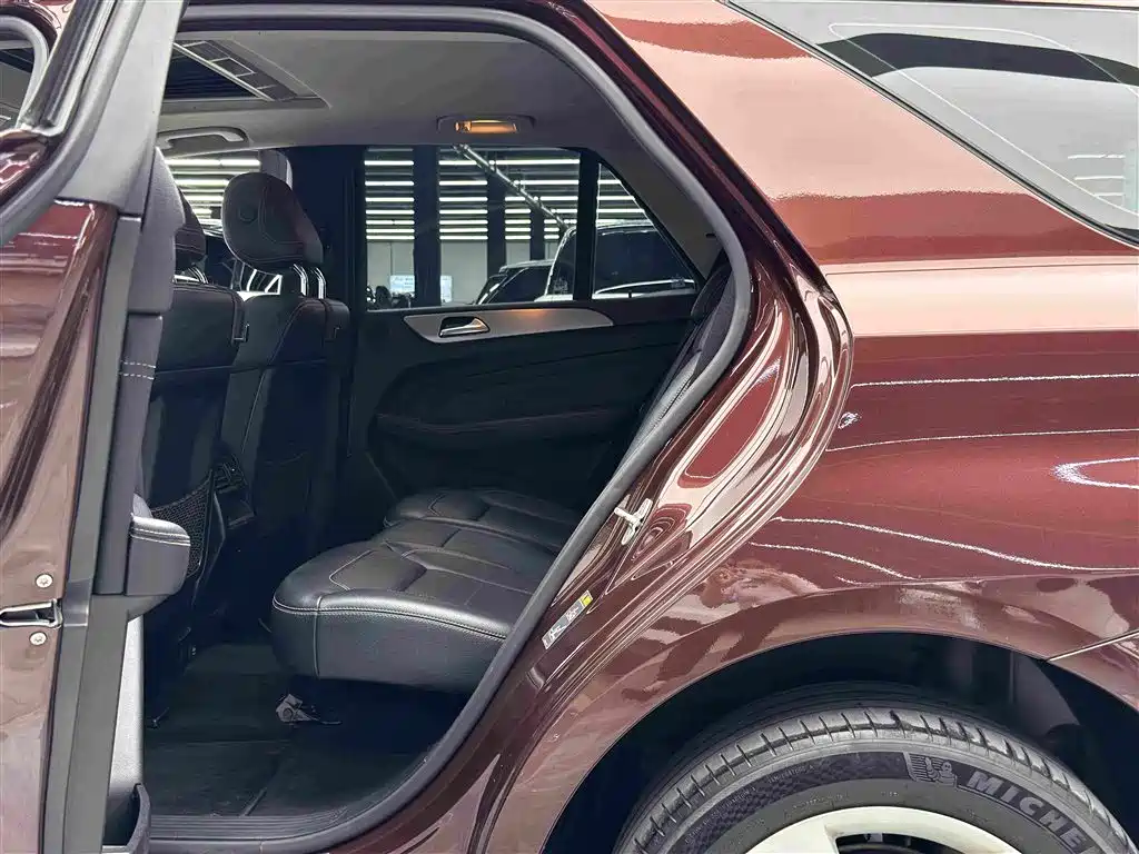 Mercedes-Benz M-Class 2014