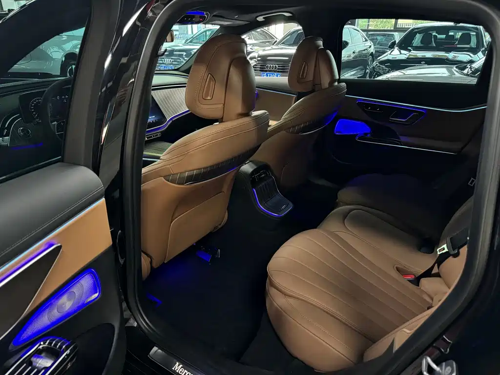 Mercedes-Benz E-Class 2024