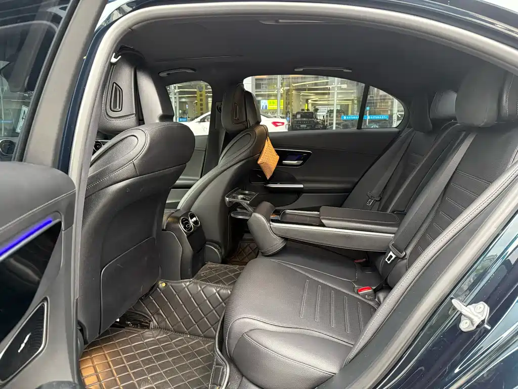 Mercedes-Benz C-Class 2023