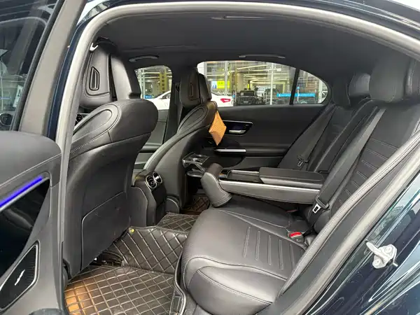 Mercedes-Benz C-Class 2023