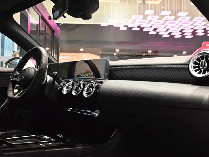 Mercedes-Benz A-Class 2025 — фото 16