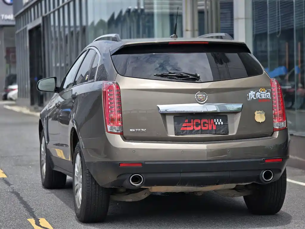 Cadillac SRX 2016 — фото 14