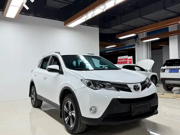 Toyota RAV4 2015