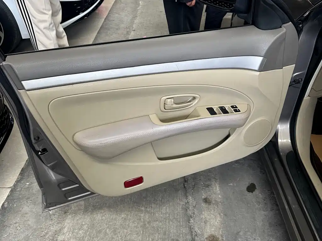 Nissan Sylphy 2014 — фото 11