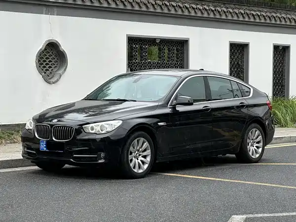 BMW 5 Series GT 2012