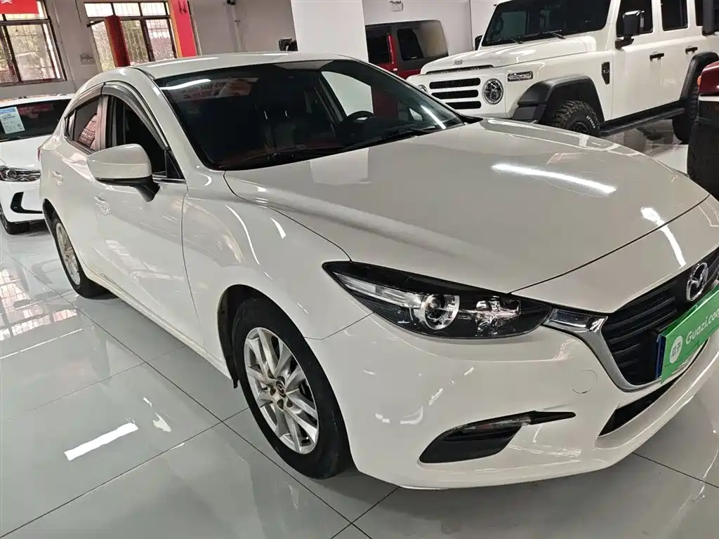 Mazda 3 Axela 2019 — фото 4