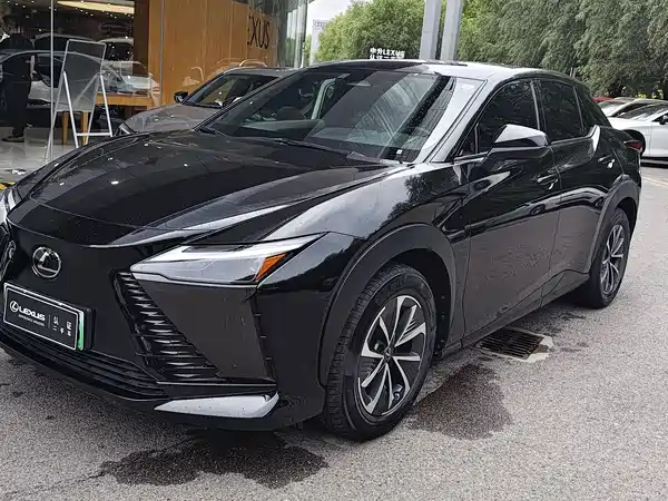 Lexus RZ 2023