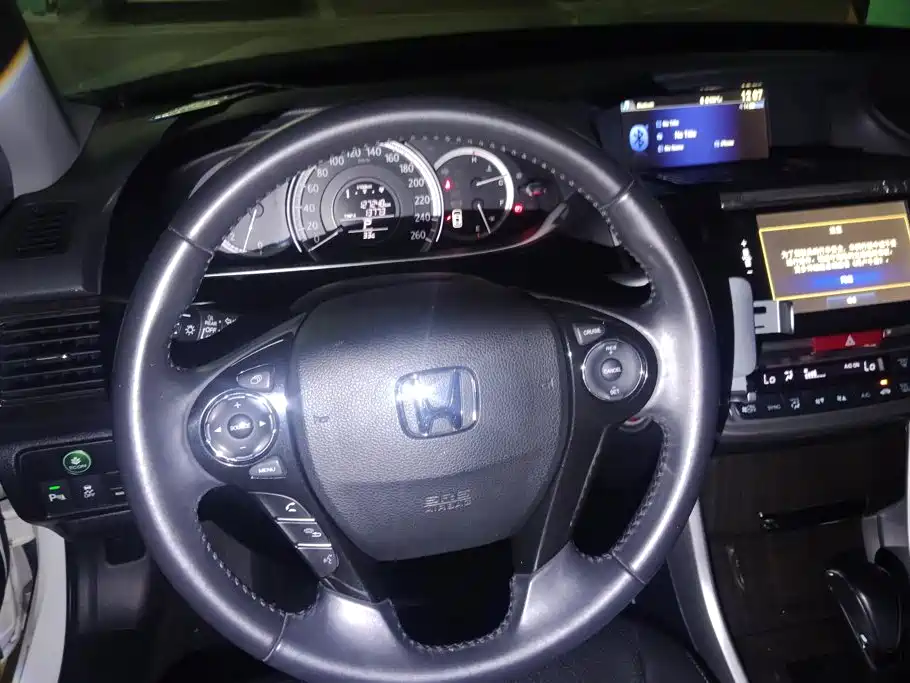 Honda Accord 2014 — фото 15
