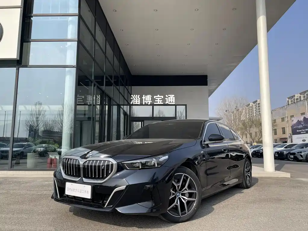BMW i5 2025 — фото 2