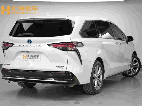 Toyota Sienna 2025