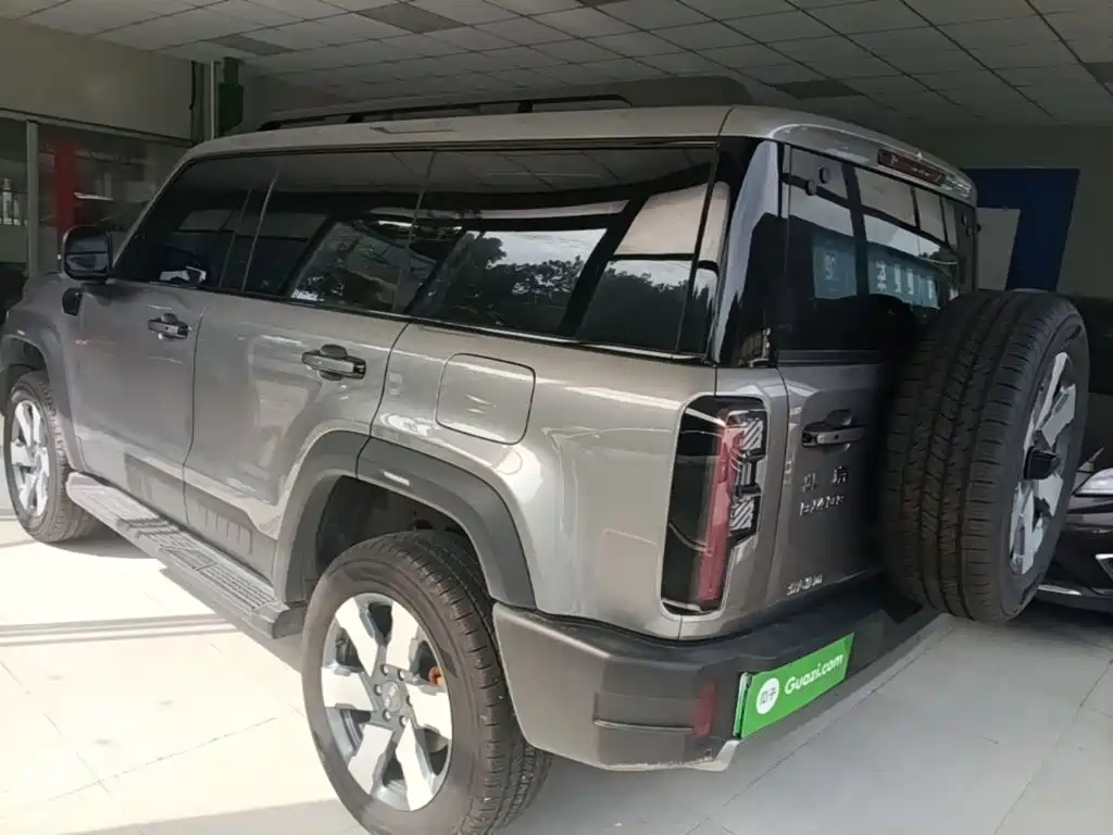 BAIC BJ40 Extended Range 2025 — фото 5