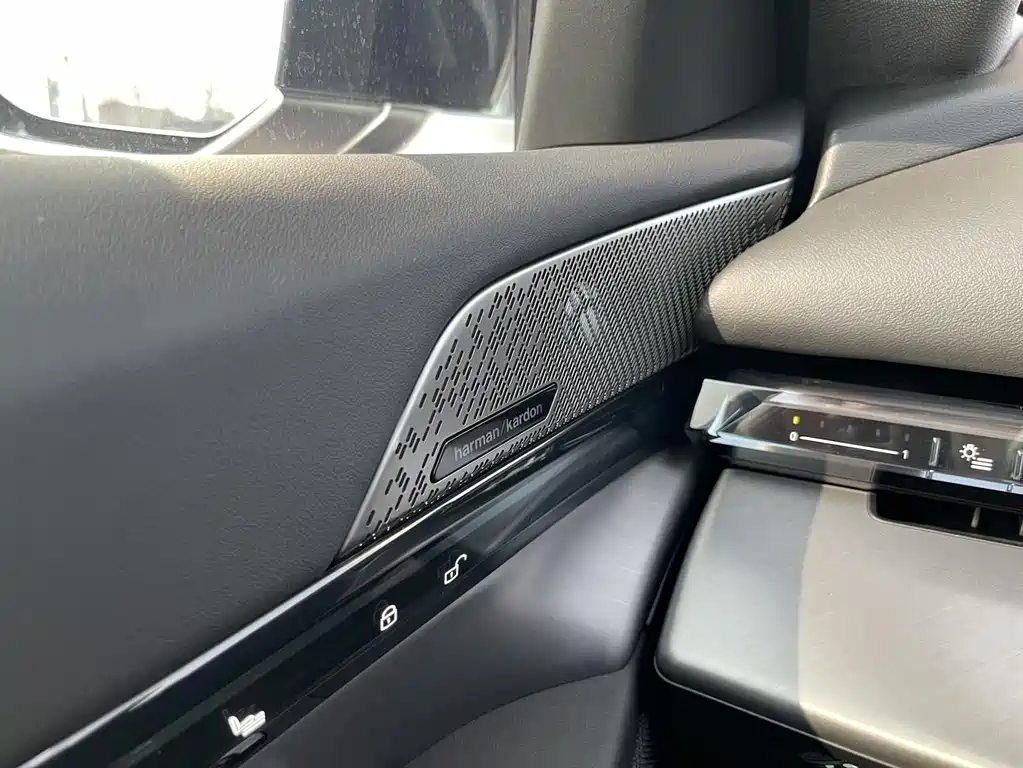 BMW i5 2025 — фото 12