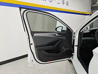 Volkswagen Sagitar 2024