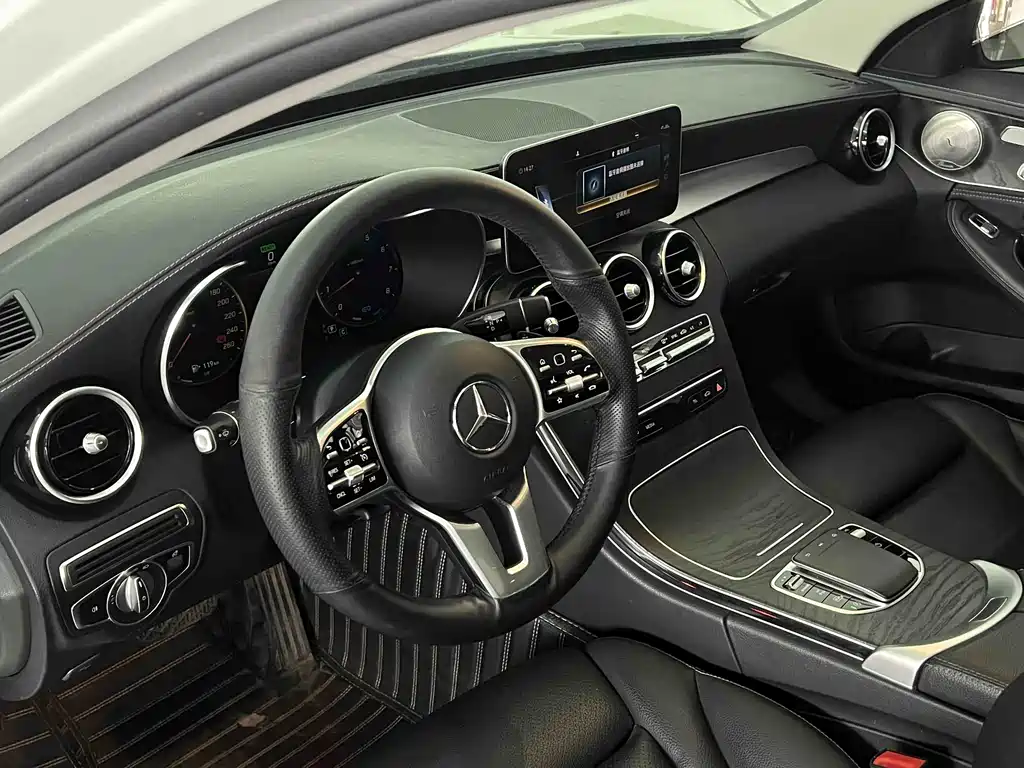 Mercedes-Benz C-Class 2019 — фото 14
