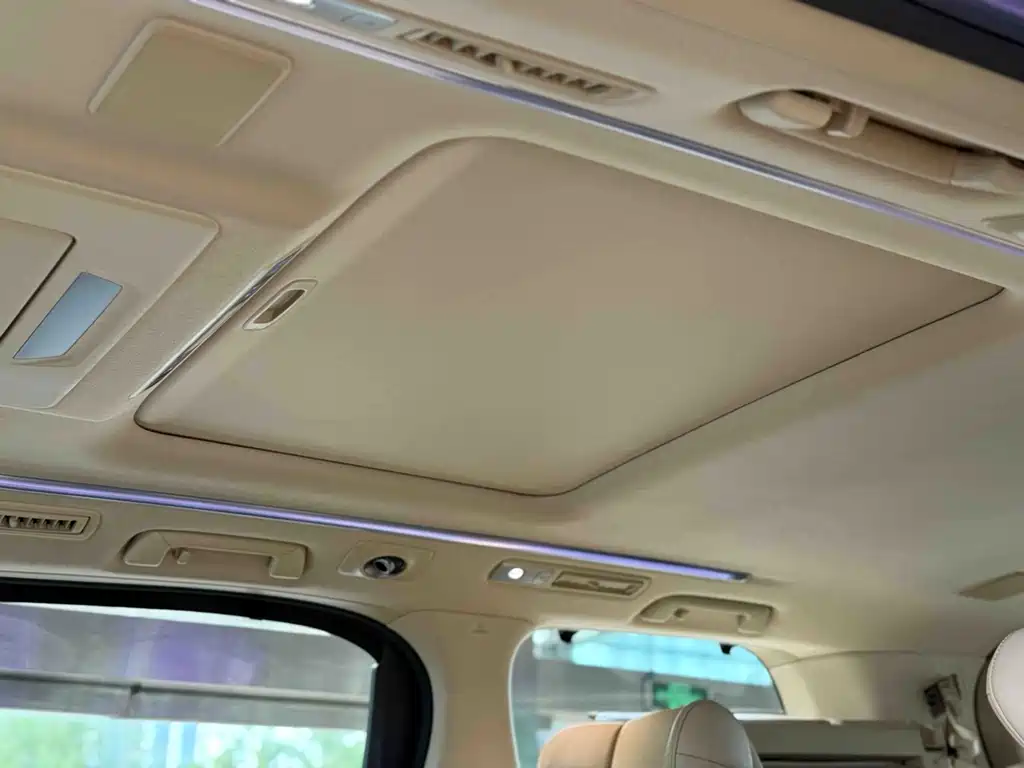 Toyota Alphard 2018 — фото 12