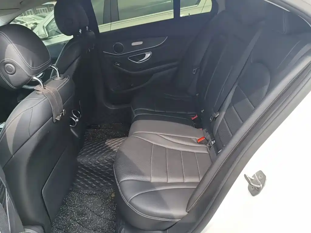 Mercedes-Benz C-Class 2018 — фото 17