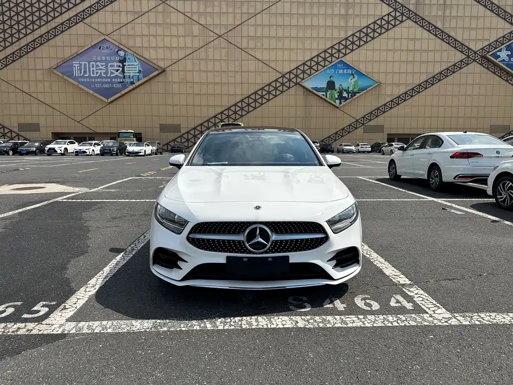 Mercedes-Benz A-Class 2023 — фото 2