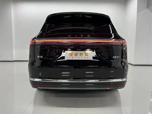 AITO M7 2025