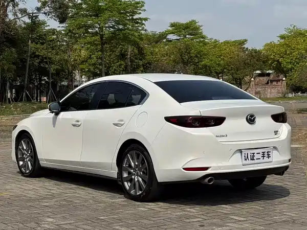Mazda 3 Axela 2021