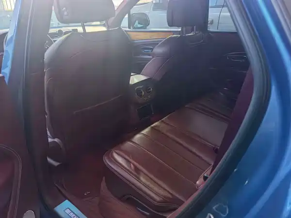 Bentley Bentayga 2021