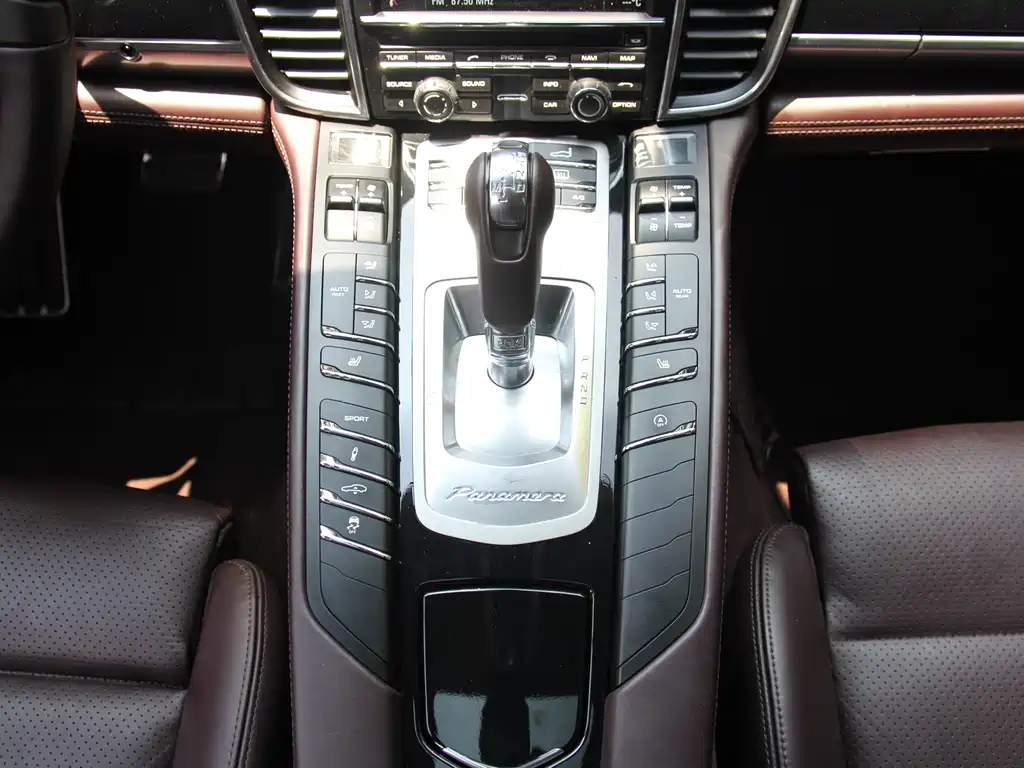 Porsche Panamera 2015 — фото 22