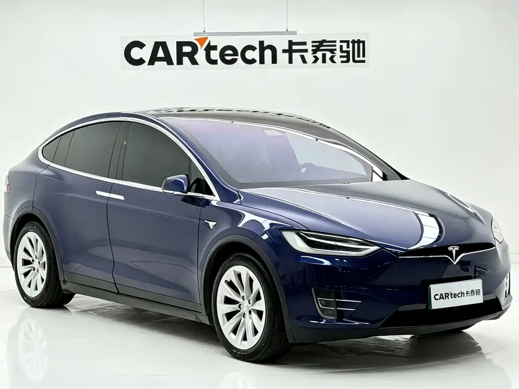 Tesla Model X 2018 — фото 3