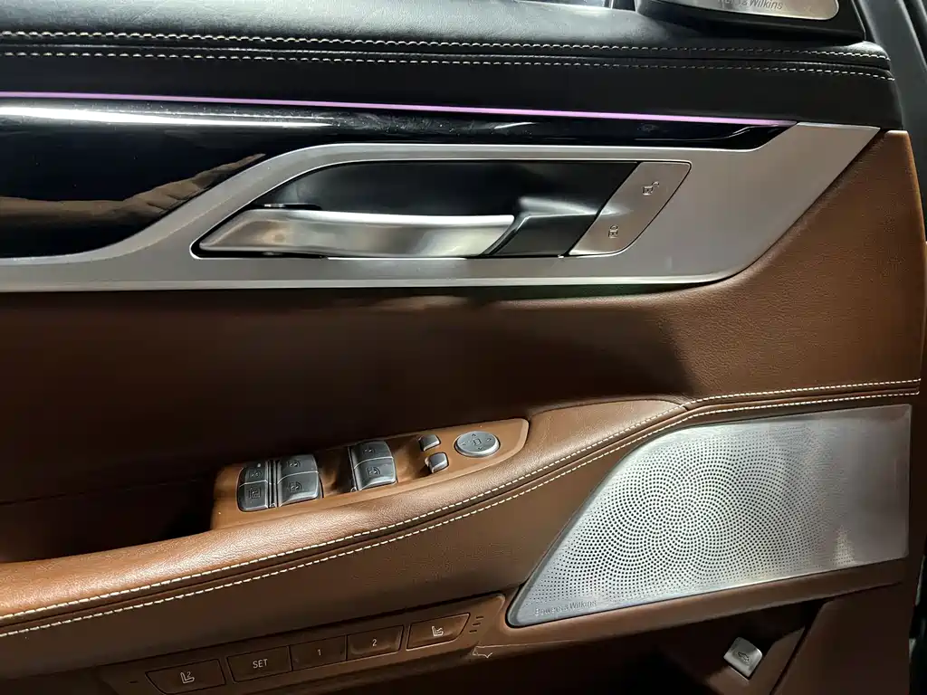 BMW 7 Series 2019 — фото 11