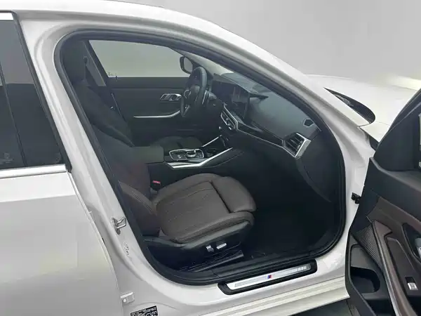 BMW 3 Series 2023