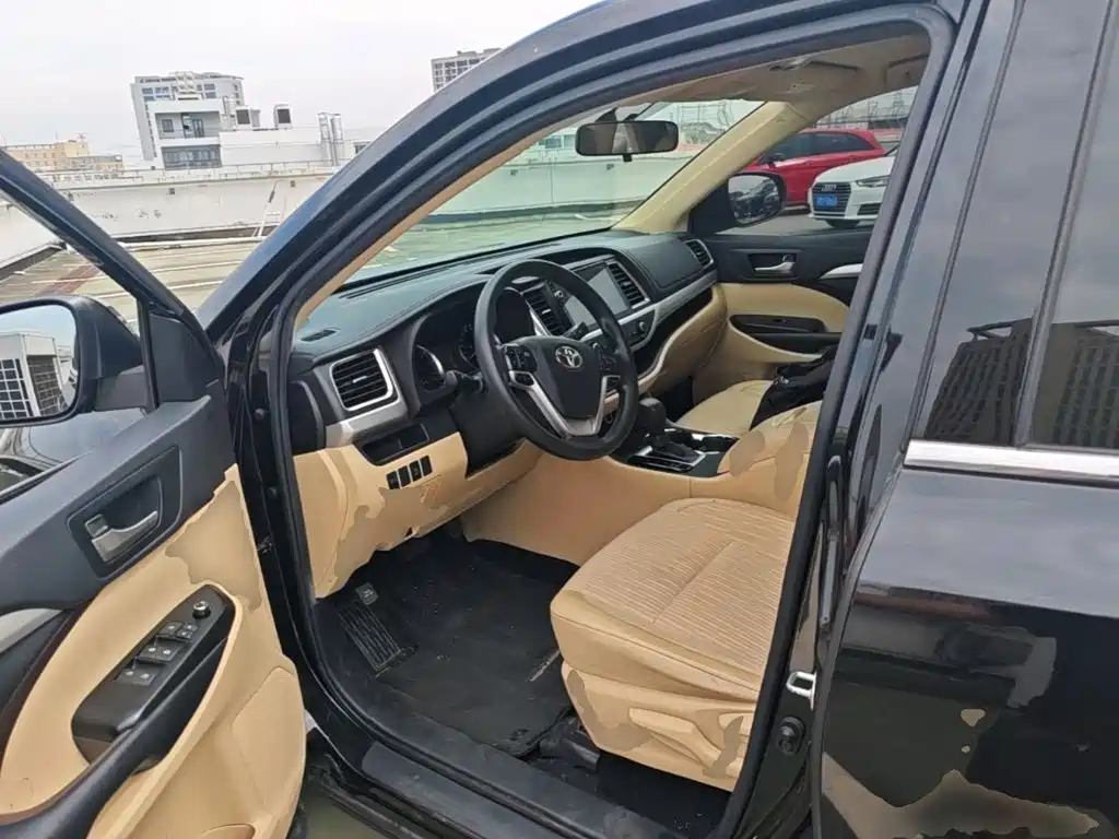 Toyota Highlander 2020 — фото 16