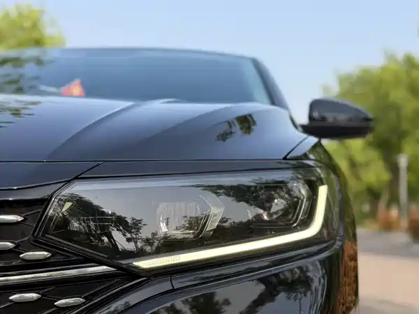 Volkswagen Passat 2023